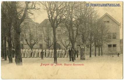 ansichtkaart: Bergen op Zoom, Kazerne Korenmarkt