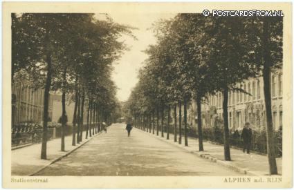 ansichtkaart: Alphen aan den Rijn, Stationsstraat
