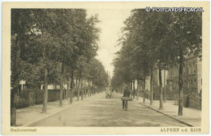 ansichtkaart: Alphen aan den Rijn, Stationsstraat